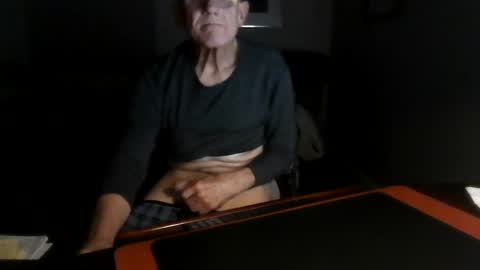 Snapshot of dubl55nikl chatting on 31, 12, 2024 DublNikl online show from 31, 12, 2024