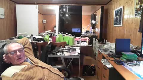 Snapshot of dugudu38 chatting on 4, 12, 2024 dugudu38 online show from 4, 12, 2024