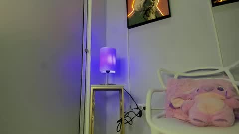 dulce__fiore07 online show from 16, 1, 2026