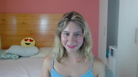 dulce__victoria__ online show from 19, 3, 2026