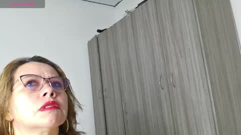 Im Dulce online show from 1, 11, 2025