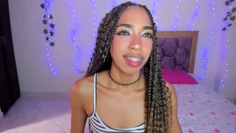 Snapshot of dulce_brown01 chatting on 18, 12, 2025 Dulce online show from 18, 12, 2025