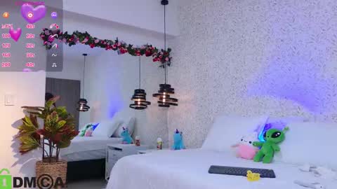 dulce_isabel_ online show from 14, 3, 2026