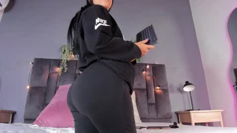 DULCE AURORA online show from 28, 11, 2025