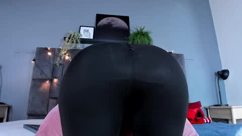 DULCE AURORA online show from 8, 4, 2026