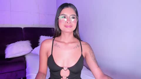 Dulce  online show from 11, 2, 2026