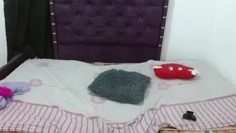 dulcesexy18 online show from 15, 1, 2026