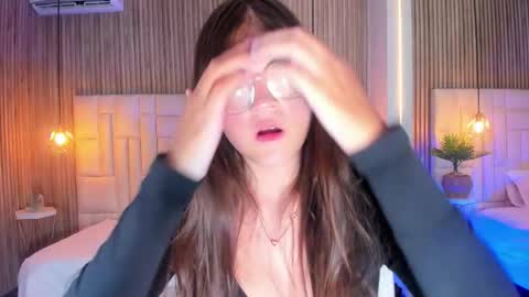 dulcevela online show from 8, 9, 2025