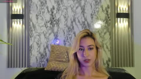 Snapshot of dulcinea_2 chatting on 5, 11, 2025 dulcinea 2 online show from 5, 11, 2025