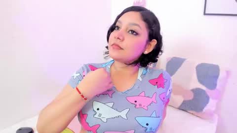 Snapshot of dullce77 chatting on 3, 11, 2025 Dulce online show from 3, 11, 2025