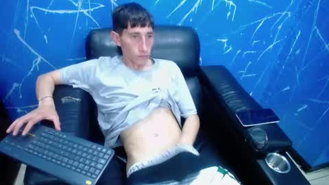 Dumbito73 online show from 6, 3, 2025