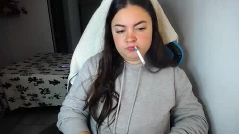 Snapshot of dumont_model chatting on 16, 10, 2025 Nicole online show from 16, 10, 2025