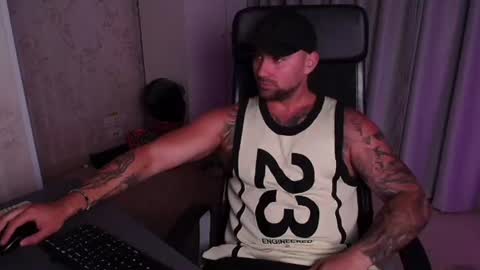 Snapshot of duncanstones chatting on 5, 7, 2026 DuncanStone online show from 5, 7, 2026