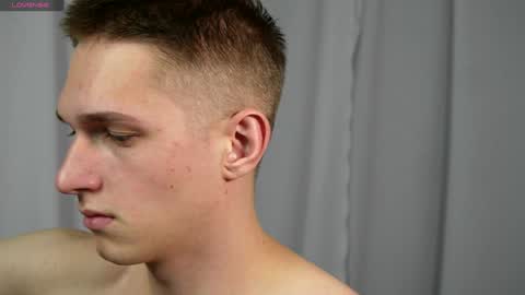 Snapshot of dustyn_fox chatting on 25, 12, 2024 Dustyn online show from 25, 12, 2024