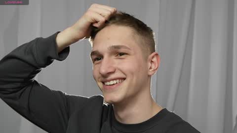 Snapshot of dustyn_fox chatting on 26, 12, 2024 Dustyn online show from 26, 12, 2024