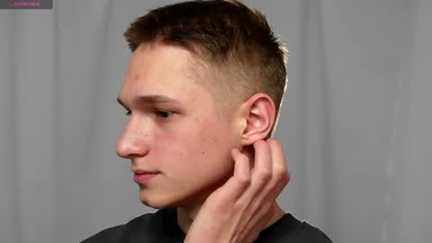 Snapshot of dustyn_fox chatting on 28, 12, 2024 Dustyn online show from 28, 12, 2024