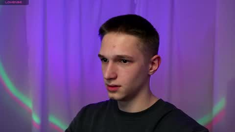 Snapshot of dustyn_fox chatting on 30, 12, 2024 Dustyn online show from 30, 12, 2024