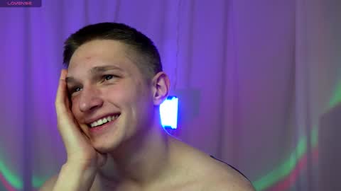 Snapshot of dustyn_fox chatting on 30, 12, 2024 Dustyn online show from 30, 12, 2024