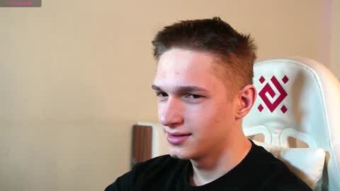 Snapshot of dustyn_fox chatting on 3, 1, 2025 Dustyn online show from 3, 1, 2025