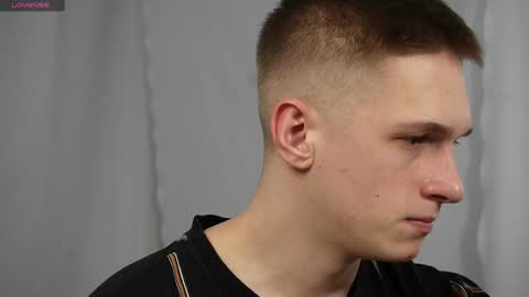 Snapshot of dustyn_fox chatting on 17, 1, 2025 Dustyn online show from 17, 1, 2025