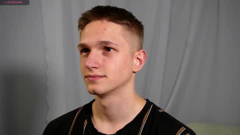 Snapshot of dustyn_fox chatting on 23, 1, 2025 Dustyn online show from 23, 1, 2025