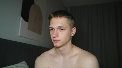 Snapshot of dustyn_fox chatting on 28, 1, 2025 Dustyn online show from 28, 1, 2025