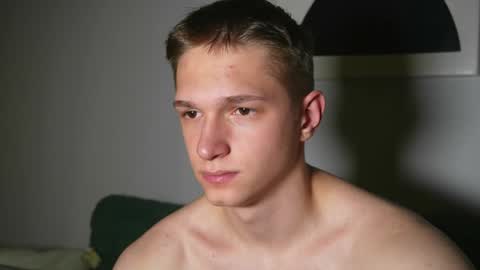 Snapshot of dustyn_fox chatting on 29, 1, 2025 Dustyn online show from 29, 1, 2025