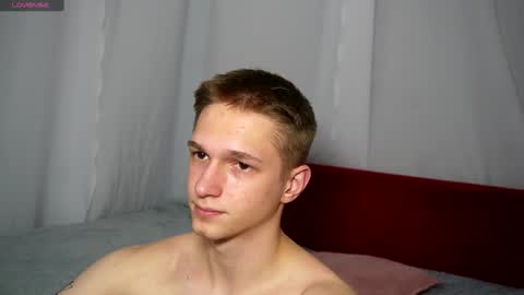 Snapshot of dustyn_fox chatting on 2, 2, 2025 Dustyn online show from 2, 2, 2025