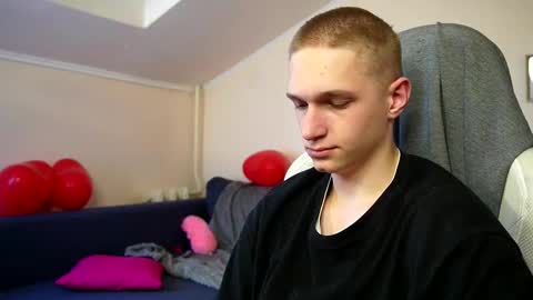 Snapshot of dustyn_fox chatting on 18, 2, 2025 Dustyn online show from 18, 2, 2025