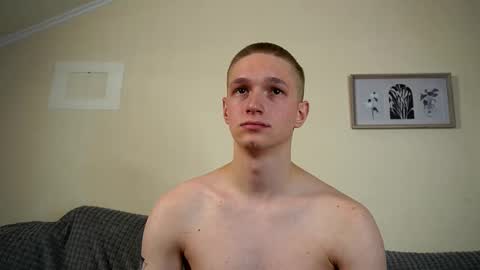 Snapshot of dustyn_fox chatting on 18, 2, 2025 Dustyn online show from 18, 2, 2025