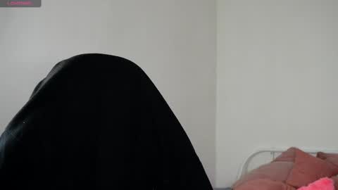 Snapshot of dustyn_fox chatting on 19, 2, 2025 Dustyn online show from 19, 2, 2025