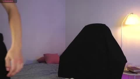 Snapshot of dustyn_fox chatting on 20, 2, 2025 Dustyn online show from 20, 2, 2025