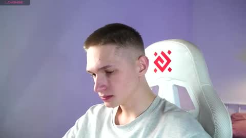 Snapshot of dustyn_fox chatting on 10, 3, 2025 Dustyn online show from 10, 3, 2025