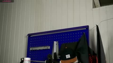 Snapshot of dustyn_fox chatting on 24, 10, 2025 Dustyn online show from 24, 10, 2025