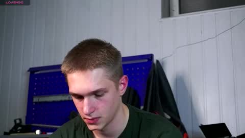 Snapshot of dustyn_fox chatting on 5, 11, 2025 Dustyn online show from 5, 11, 2025