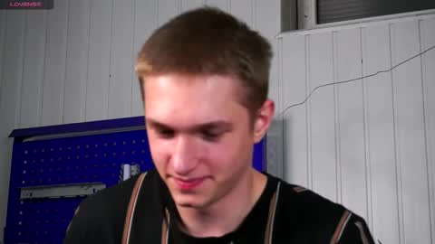 Snapshot of dustyn_fox chatting on 15, 11, 2025 Dustyn online show from 15, 11, 2025