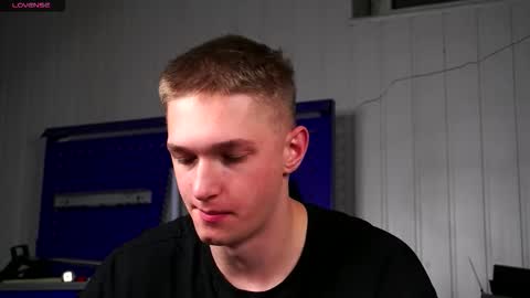 Snapshot of dustyn_fox chatting on 25, 11, 2025 Dustyn online show from 25, 11, 2025