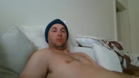 Snapshot of dustyroy09 chatting on 4, 11, 2025 dustyroy09 online show from 4, 11, 2025