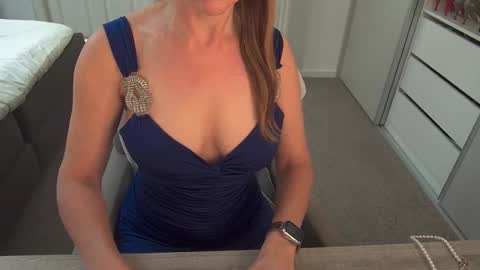 Snapshot of dutchamber chatting on 22, 10, 2025 Ambertje040 online show from 22, 10, 2025