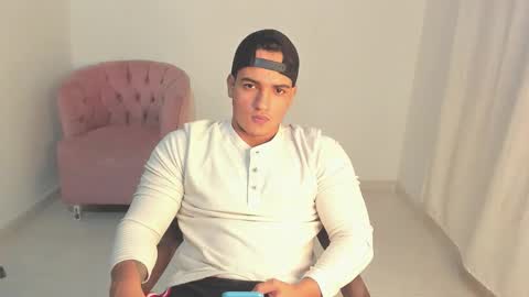 dwayne_esteven10 online show from 12, 1, 2026