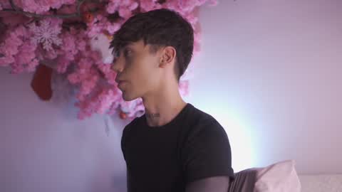 Snapshot of dwayne_xx chatting on 17, 12, 2024 Dwayne xx online show from 17, 12, 2024