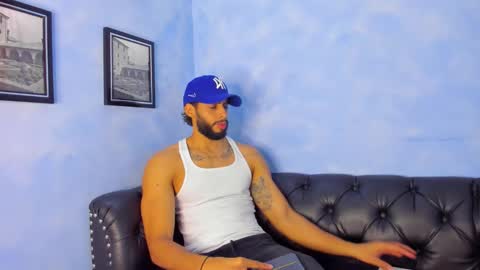 Snapshot of dwaynehoff chatting on 10, 11, 2025 DWAYNIE online show from 10, 11, 2025