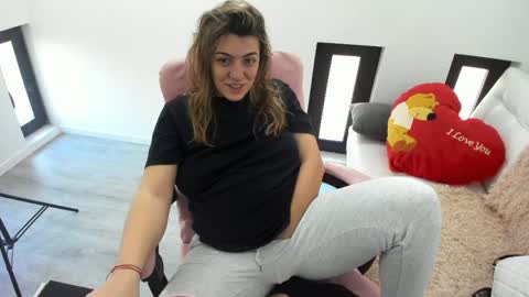 dayana online show from 9, 4, 2026