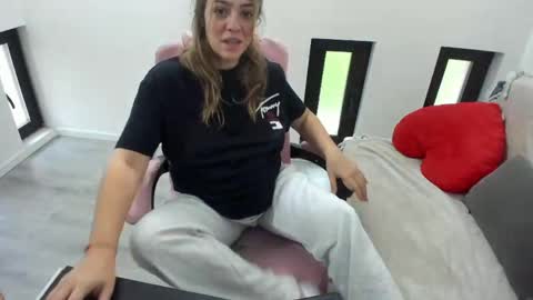dayana online show from 17, 5, 2026