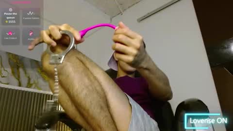 Snapshot of dyla_n18_ chatting on 5, 12, 2025 dyla_n18_ online show from 5, 12, 2025