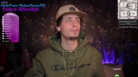 Snapshot of dylandaniel69 chatting on 11, 12, 2024 Dylan Daniel 7.8 online show from 11, 12, 2024