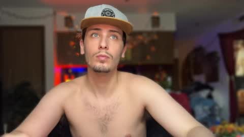 Snapshot of dylandaniel69 chatting on 17, 10, 2025 Dylan Daniel 7.8 online show from 17, 10, 2025