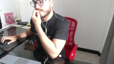 dylanhot10 online show from 18, 10, 2025