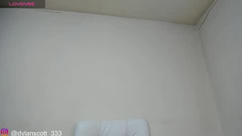 dylanscott_106 online show from 31, 12, 2024