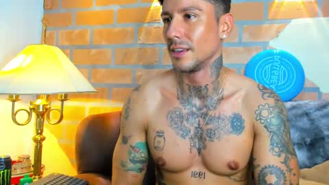 Snapshot of dylanstonne1 chatting on 23, 2, 2025 D Y L A N online show from 23, 2, 2025